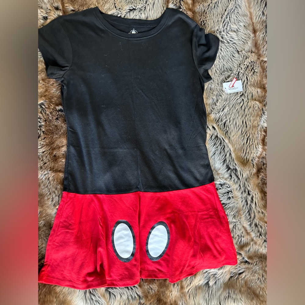 Adorable long flared Minnie mouse dress/t shirt